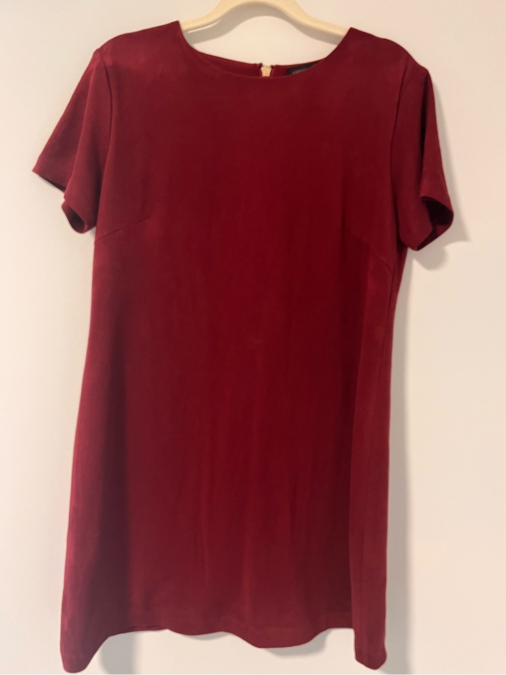 Emerson Grace Boutique Brand Simple Short Sleeve Shift Dress - Burgundy